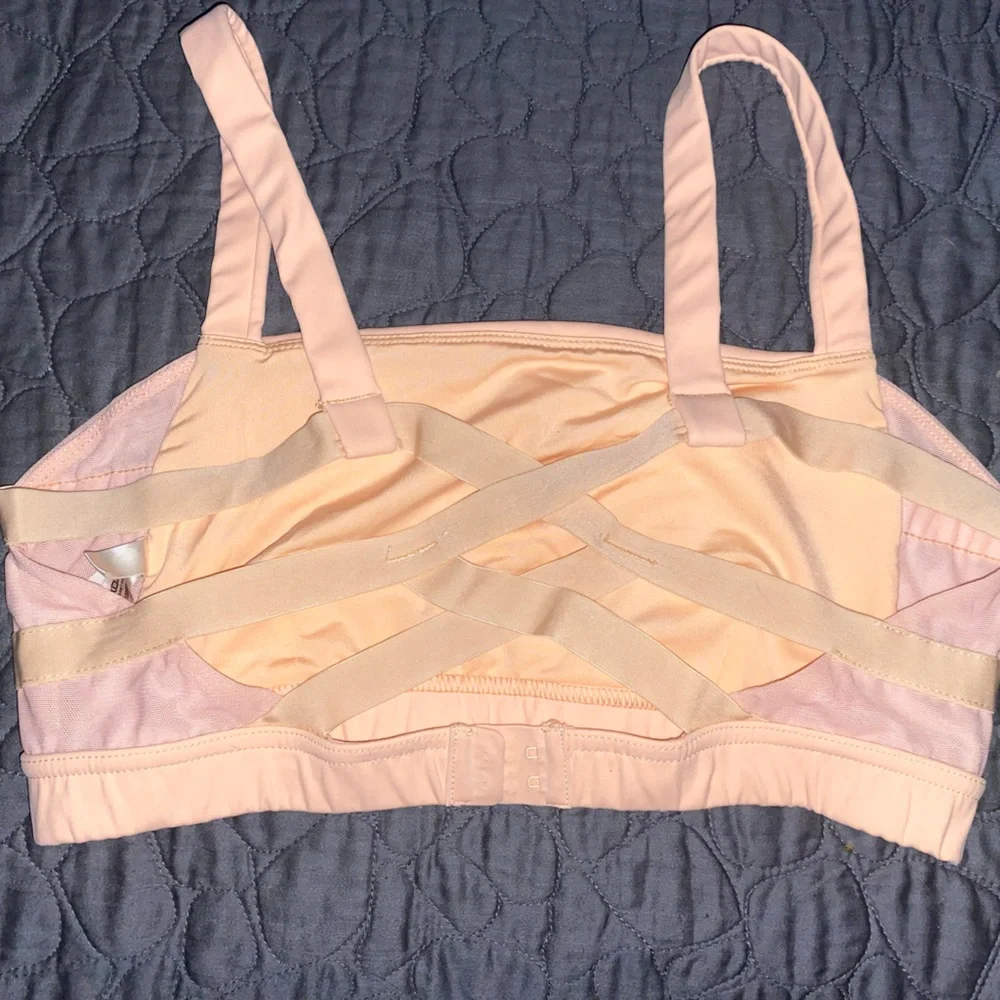Like new • Strapy sports bra • Free People Movement 🏃‍♀️ - Picture 4 of 5